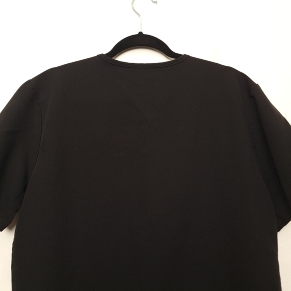 FIGS Technical Collection Three Pocket Scrub Top FM1500 Men's Black Size M - Picture 9 of 16